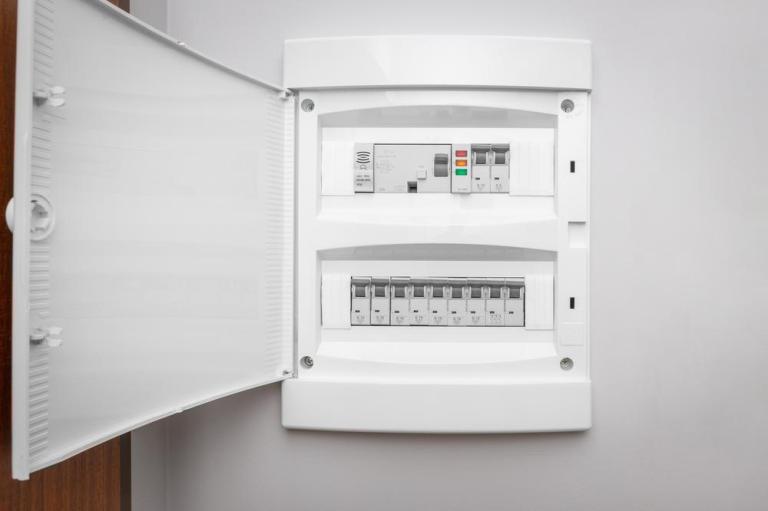 Nos conseils pour une mise aux normes électriques réussie à Strasbourg
